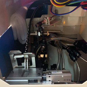 Machine à rivets <span class=keywords><strong>pop</strong></span> <span class=keywords><strong>pneumatique</strong></span> à alimentation automatique avec 3.2-5.0 rivets machine à riveter personnalisée - Product Image 6