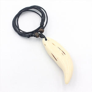 Collar de Amuleto Tibetano Sagrado con Colgante de Diente de Lobo de Resina en Forma de Gota de Agua, Pulido a Mano, de 8.2 cm de Largo, para Hombre - Product Image 6