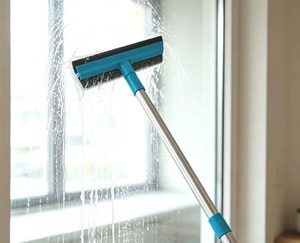 2-in-1 Telescopic Window Squeegee with Aluminum <strong>Handle</strong> <strong>Sponge</strong> and Rubber Squeegee Blade for Glass Shower Door Car Windshield - Product Image 2