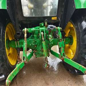 Good JD 5E-1004 Maquinaria agrícola Tractor combinado para maíz Caña de azúcar Soja Trigo y arroz Calidad del motor central para la venta - Product Image 4