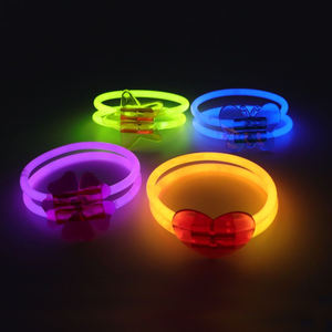 heißer verkauf benutzerdefinierte party-fluoreszenz-licht-glühende stöcke kleeblatt-armbänder mit verbinder - Product Image 3