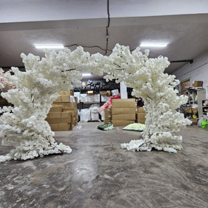 Archi di Fiori di Ciliegio Artificiali Giapponesi Viola, 100cm, in Fibra di Vetro e Seta, Ecologici e Durevoli, per Interni ed Esterni, Matrimoni - Product Image 4