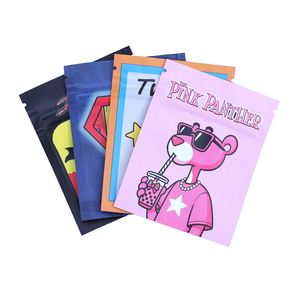 Costum 3.5g Mylar Bags Gummy Smell Proof Holographic Packaging Die Cut Stand Pouch Medical Dispensary Packaging OEM ODM - Product Image 3