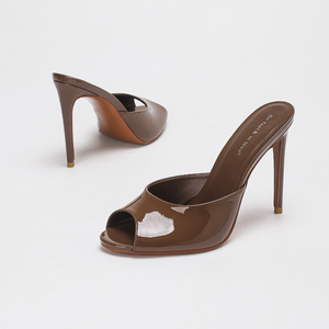 Mules en cuir verni pour femme avec logo personnalisé, talons aiguilles sexy à bout ouvert, sandales de luxe ODM marron pour soirée - Product Image 1