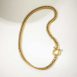 YF5118 <span class=keywords><strong>Collana</strong></span> Maglia Cubana in Acciaio Inossidabile Lucidato Placcato Oro 18K, Impermeabile, Anallergica, con Chiusura a <span class=keywords><strong>Ferro</strong></span> <span class=keywords><strong>di</strong></span> <span class=keywords><strong>Cavallo</strong></span>, Alta Qualità - Product Image 1