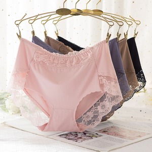 Venta al por mayor caliente Mid-Rise Ice Silk Lady's Bragas Encaje <span class=keywords><strong>Tanga</strong></span> sin costuras Pretty Girl's Bragas Nuevo diseño de encaje Ropa interior de mujer - Product Image 1