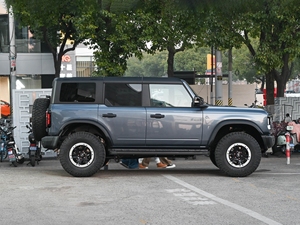 <span class=keywords><strong>Ford</strong></span> Bronco 2026 2.3T Far Bay 275CV 10AT 4WD SUV di Medie Dimensioni |   Veicoli Elettrici Nuovi con Guida a Sinistra Usati in Cina - Product Image 5