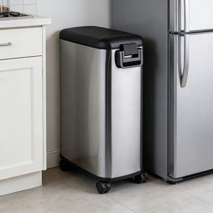 Conteneur de stockage d'aliments pour animaux de compagnie en acier inoxydable portable, étanche, hermétique, résistant à l'humidité, avec 4 roues - Product Image 2