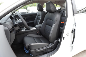 Nissan Sylphy <span class=keywords><strong>2023</strong></span> 1.6L CVT Joy Sedán Euro VI LHD de Aspiración Natural, 30000 km, Bajo Kilometraje, Compacto, Sedán de Segunda Mano - Product Image 6