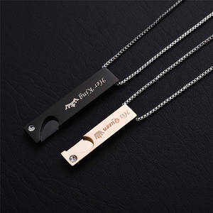 Dropshipping Pendentif barre en acier inoxydable en forme de cœur gravé au laser avec le nom de sa reine et de son roi Collier de couple personnalisé - Product Image 2