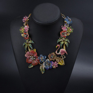 Kaimei 2025 joyería de moda de lujo exagerado completo diamante flamenco collar Retro aleación flor Rhinestone collares nupciales - Product Image 3