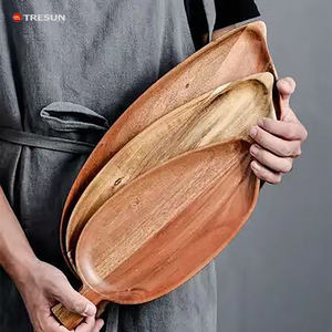 Assiette en bois d'acacia en forme de feuille de sushi - Product Image 3
