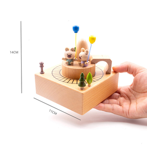 Boîte à musique en bois en forme de train avec des thèmes de <span class=keywords><strong>Studio</strong></span> Ghibli, parfaite pour la décoration de la chambre des enfants et de superbes cadeaux d'anniversaire - Product Image 2