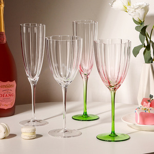 Copa de Vino con Tallo Acanalado de 301-400 ml, Cristal, Estilo Nórdico, para Cócteles y Fiestas - Product Image 1