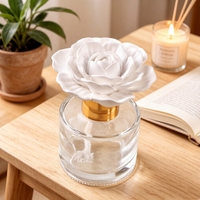 Diffuseur de parfum d'ambiance artisanal en céramique et porcelaine, avec fleur décorative, en bouteille de verre de 100 ml, pour aromathérapie à domicile et huiles essentielles