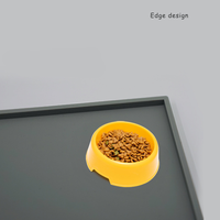 Vente en gros de tapis d'alimentation en silicone pour chiens et chats et de tapis de nourriture antidérapant imperméable portable écologique tapis de toilette pour animaux de compagnie couleur personnalisée