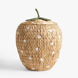 Panier à linge en paille en forme de fraise avec un design mignon - Décoration d'intérieur, panier pour enfant, vente en gros - Product Image 1