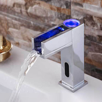 Robinet de lavabo de salle de bain moderne en laiton massif chromé, à capteur automatique sans contact, monotrou, à poser sur le plan, pour eau chaude/froide en céramique