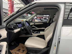 USD 2025 BYD YUAN UP 401KM BEYOND EDITION SUV de 5 Puertas y 5 Asientos, Eléctrico Puro, Full Opción, 2WD para Uso Personal, Blanco sobre Blanco - Product Image 6