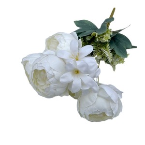 Fleurs artificielles en soie de pivoine à 7 têtes, garnies, pour la décoration d'hôtel, style moderne, bouquet blanc - Product Image 1