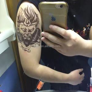 <span class=keywords><strong>Tatuaggi</strong></span> temporanei personalizzati di trasferimento dell'acqua nera di alta qualità per gli uomini <span class=keywords><strong>tatuaggi</strong></span> di body art adesivi non tossici sicuri - Product Image 4