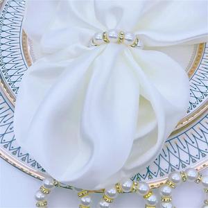 Anneau <span class=keywords><strong>de</strong></span> <span class=keywords><strong>serviette</strong></span> perlé fait main, boucle <span class=keywords><strong>de</strong></span> nappe DIY, anneau <span class=keywords><strong>de</strong></span> <span class=keywords><strong>serviette</strong></span> en papier en gros pour la Saint-Valentin - Product Image 2