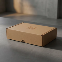 Boîte d'expédition en carton ondulé premium, couleur camel taupe, en kraft écologique, à rabat supérieur, auto-scellante, emballage plat pour l'e-commerce, les abonnements DTC et les vêtements