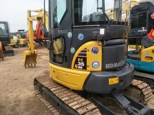 Mini-excavatrice sur chenilles Komatsu PC35MR 3T d'occasion de qualité supérieure |   Machine à chenilles en caoutchouc fabriquée au Japon pour les espaces restreints EPR_Germany_Packing - Product Image 5