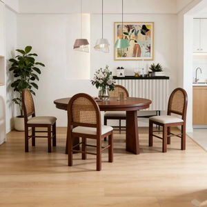 Vente flash : Ensemble <span class=keywords><strong>de</strong></span> table à manger extensible vintage en bois 5 pièces, 1 table à manger et <span class=keywords><strong>4</strong></span> <span class=keywords><strong>chaises</strong></span> rembourrées avec dossier en rotin - Product Image 1
