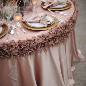 Jupe de table jetable en satin de mariage vintage avec un design unique - Product Image 2