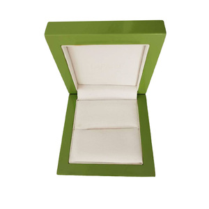 Boîtes de rangement en bois massif, boîtes à bijoux personnalisables avec logo, emballages et boîtes de collection pour bagues et bracelets, boîtes à rabat en cuir - Product Image 4