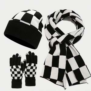 Nuevo Conjunto de Gorro, Guantes y Bufanda de Punto con Diseño a Cuadros para Invierno 2024, para Mujeres, Hombres y Parejas, Cálido y a la Moda para Exteriores - Product Image 1