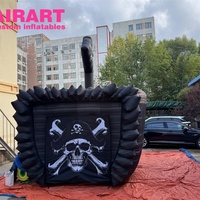 Où chaque pas devient une aventure palpitante : décorations de tunnel de bateau pirate gonflable personnalisées