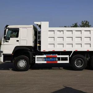 Nuevo Camión Tractor HOWO 371 8X4 540HP Diésel/GNC 380HP Blanco de Segunda Mano 4X2 6X4 8X4 para Transporte de Carga Pesada y Volquete, Modelo 2025 <span class=keywords><strong>en</strong></span> Stock - Product Image 1
