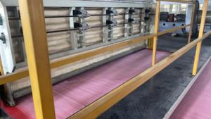 Línea de producción no tejida soplada en fusión Spunbond de alta calidad para tela de pañales, ropa de cama médica, trajes de PPE, cubiertas de zapatos - Product Image 3