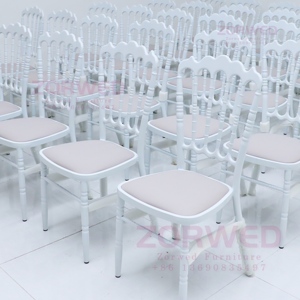 Chaise de banquet moderne en métal chromé pour usine, tables d'extérieur pour enfants et chaises Napoléon blanches pour événements - Product Image 1