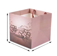 Nouveaux sacs cadeaux en papier kraft personnalisés avec fenêtre, sacs en papier rose pour poupées jouets à fleurs avec votre propre logo