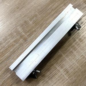 Robusto Banco da Lavoro Regolabile in Alluminio Placcato Oro per Fissaggio Modelli, Strumento per Creazione Gioielli (Collane, Bracciali, Orecchini, Anelli) - Product Image 2