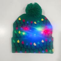Nouveauté en stock, bonnet d'hiver en tricot personnalisé avec logo, motif de cerf de dessin animé, bonnet de Noël du Nouvel An avec lumière LED
