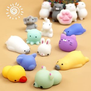 Jouets mignons en PVC en forme de dessin animé, jouets anti-stress à presser à la main, jouets originaux Kawaii pour filles et garçons - Product Image 3