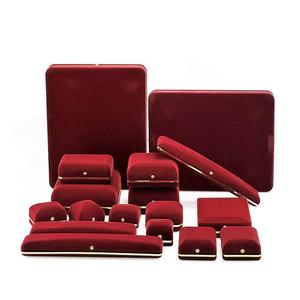 Boîte à bijoux multifonctionnelle, boîte à bijoux classique rouge avec bordure dorée, boîtes à bijoux personnalisées, soutenues par les marques et du même modèle - Product Image 4