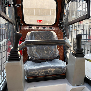 Chargeuse compacte à direction par déplacement (Skid Steer <span class=keywords><strong>Loader</strong></span>) à moteur diesel <span class=keywords><strong>RCM</strong></span>, modèle Small Wheel Front Tractor <span class=keywords><strong>Switch</strong></span>, meilleures ventes mondiales, à vendre - Product Image 6