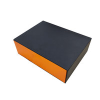 Boîte-cadeau recyclable luxueuse sur mesure avec impression en relief pour un emballage de bijoux exquis