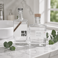 Bouteilles de liqueur en verre transparent personnalisées HIKING GLASS, forme carrée, 500 ml, 700 ml, 750 ml, avec bouchon en liège et impression sérigraphique