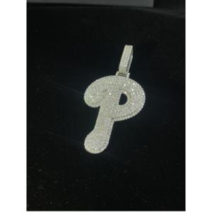Exquisito Colgante de Letra con Diamante en Forma de P, con Diamante de Corte de Precisión, Joyería de Lujo en Oferta para un Regalo Sofisticado o a la Moda - Product Image 1
