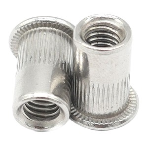 Tuerca de acero inoxidable M8 de cuatro orificios para luz LED tipo pod - Product Image 4