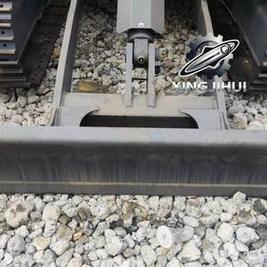 Excavatrice Komatsu 70-8 d'occasion, marque japonaise d'origine, 7 tonnes, petite taille, sur chenilles en caoutchouc. - Product Image 3