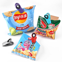 Clips magnétiques en plastique personnalisés pour la conservation des aliments, clips de fermeture pour sacs à collation, produits ménagers promotionnels, autocollants magnétiques pour réfrigérateur