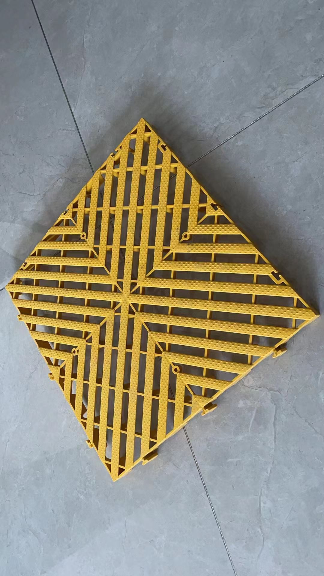 สีเหลือง