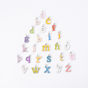Colgante de abalorios de letras minúsculas A-Z <span class=keywords><strong>con</strong></span> caída de aceite para hacer joyas personalizadas DIY - Product Image 3
